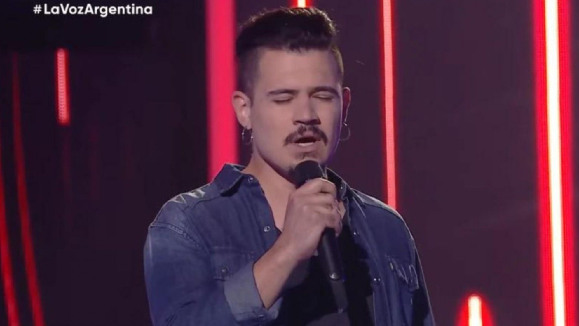 Francisco Escudero el sanrafaelino que dio vuelta las cuatro sillas en La Voz Argentina